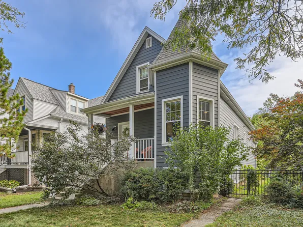 4247 N Avers Ave, Chicago, IL 60618