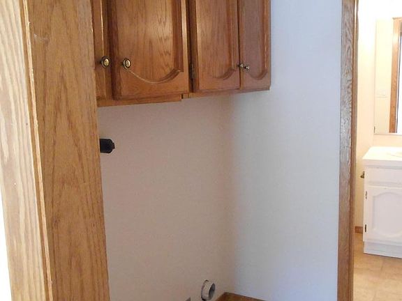 2nd image of 10209 Butterfly Dr NW