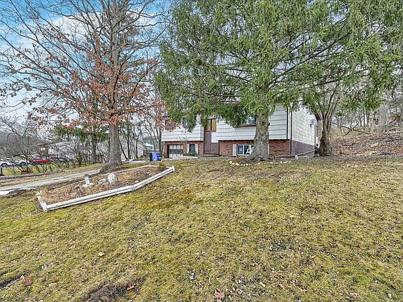 2nd image of 13 Westminster Dr