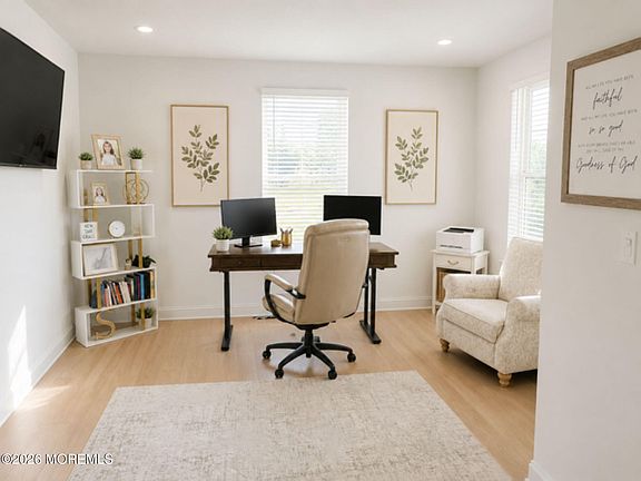 3rd image of 5 Blue Heron Lane