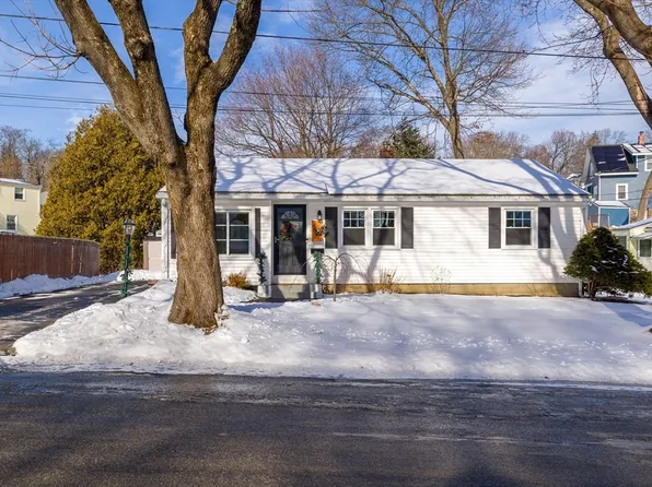 24 Seminole Dr, Worcester, MA 01603