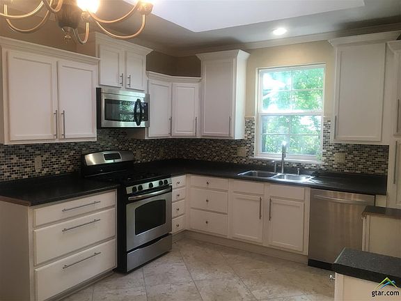 4th image of 113 N Lee Dr