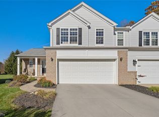 440 Canterbury Ln, Northfield, OH 44067
