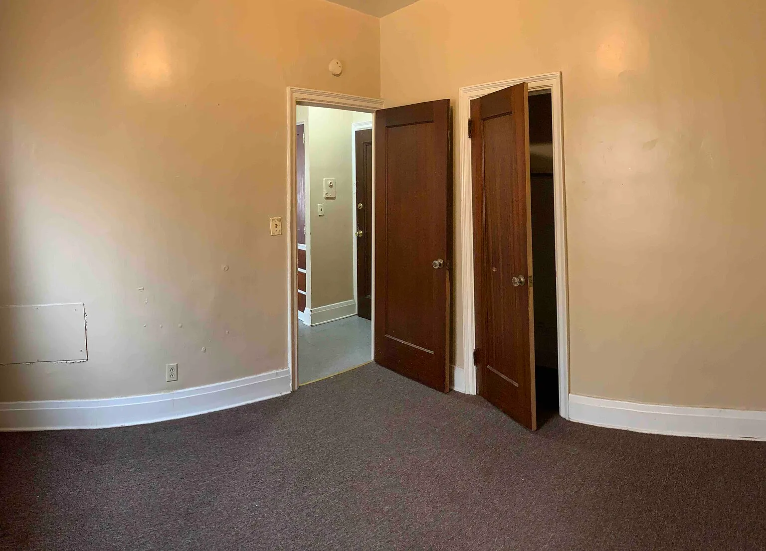 1 bed, 1000 sqft, $1,300 — Photo 1