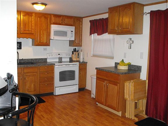 3rd image of 125 Lightner Ln