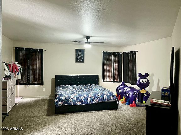 3rd image of 631 W SILVER REEF Court