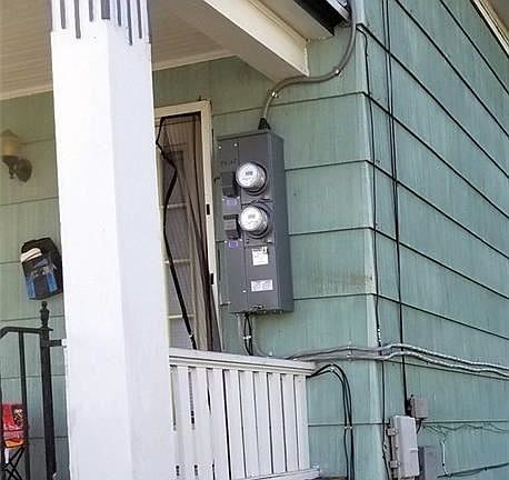2nd image of 50 Koons Ave