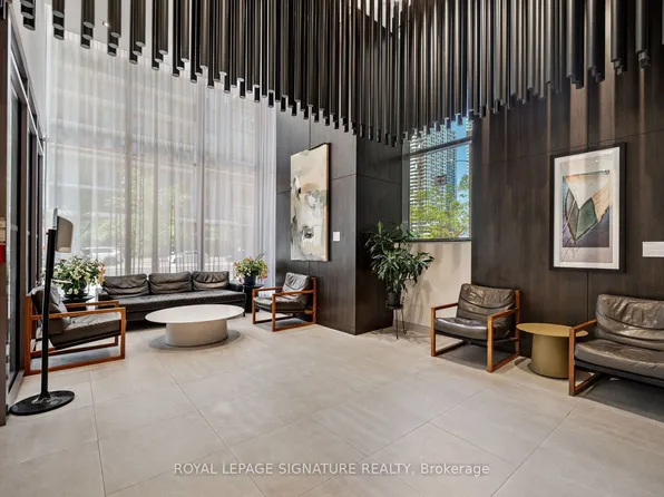 4065 Confederation Pkwy #3512, Mississauga, ON L5B 0L4