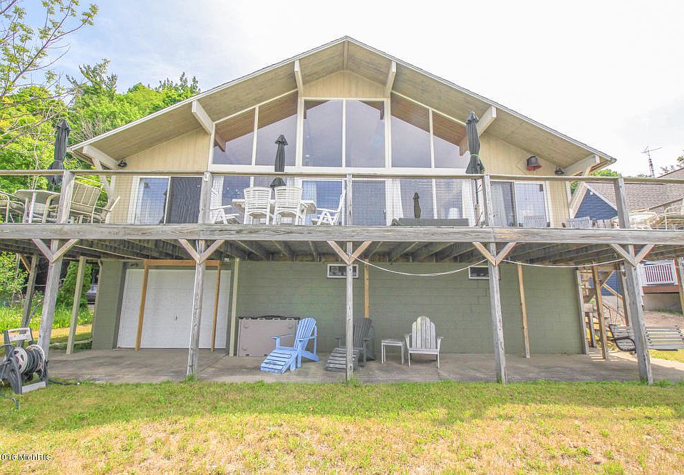 1st image of 8551 Surfside Dr