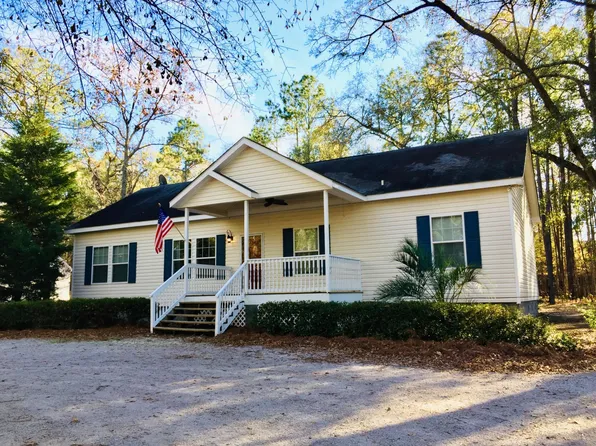 673 Ulmer Lake Dr, Walterboro, SC 29488