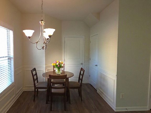 4th image of 2200 Oakland Grove Pl