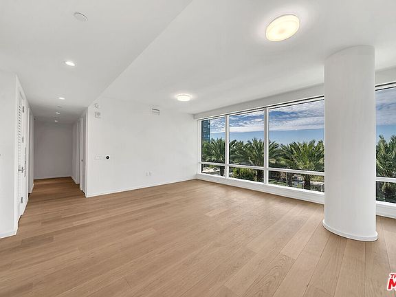 5th image of 877 Francisco St APT 1602