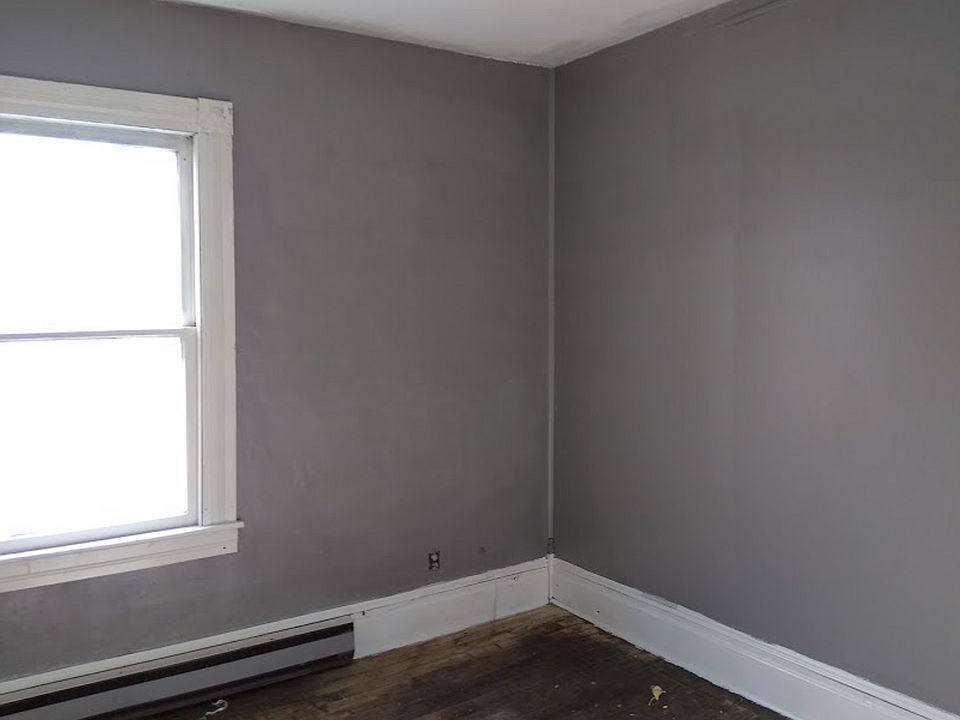 1st image of 805 10th Ave #3
