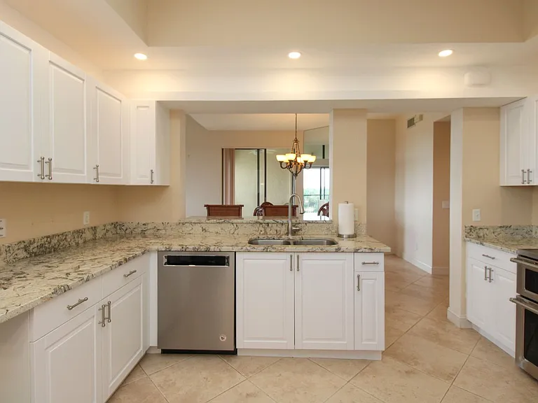 7024 Pelican Bay Blvd #F-504 — Photo 35