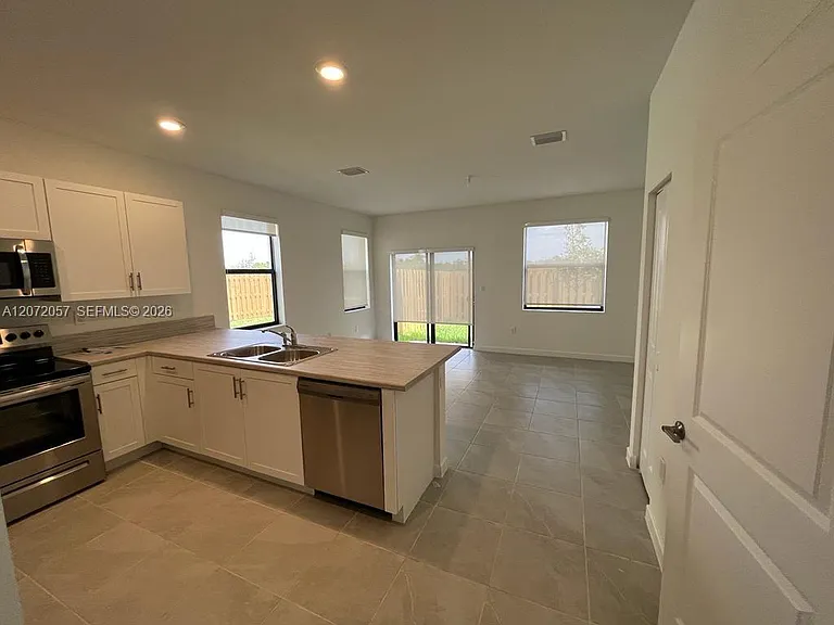 10025 SW 228th Ter #10025 — Photo 33