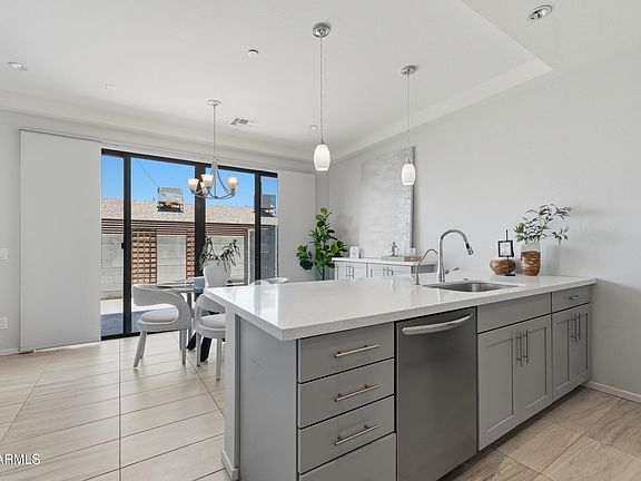 3rd image of 2740 E ROMA Avenue
