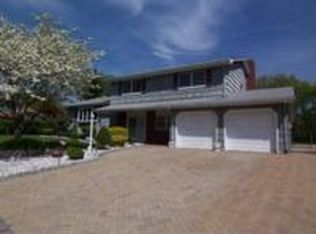 73 Zaleski Dr, Sayreville, NJ 08872