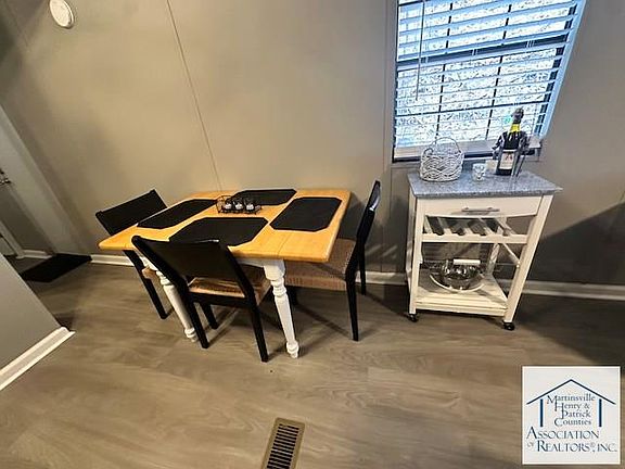 5th image of 5037 Kibler Valley Rd