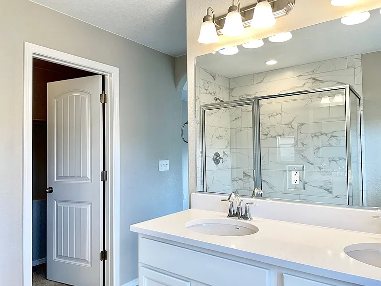5758 Griffin Dr — Photo 32