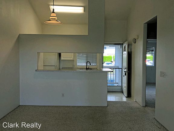 5th image of 75-6081 Alii Dr APT P203