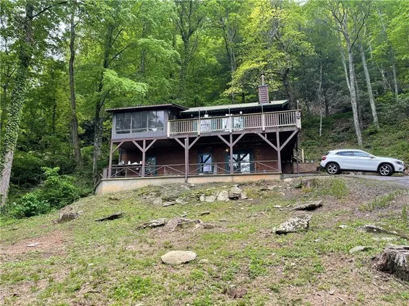 574 Bachelors Button Dr, Clayton, GA 30525
