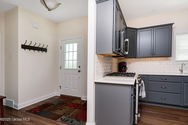3rd image of 43 Justin Street