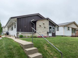 5755 N 98th St, Milwaukee, WI 53225