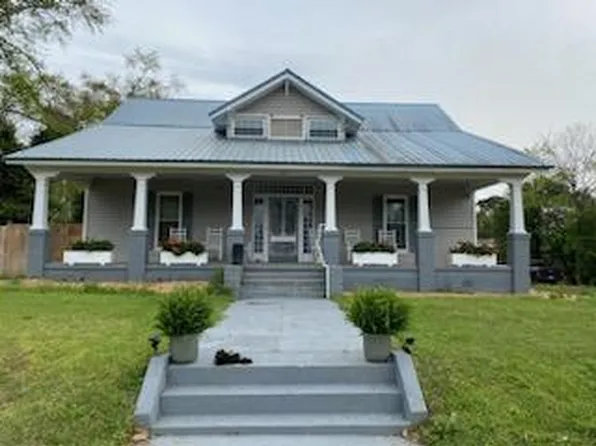 731 Johnson St SE, Dawson, GA 39842