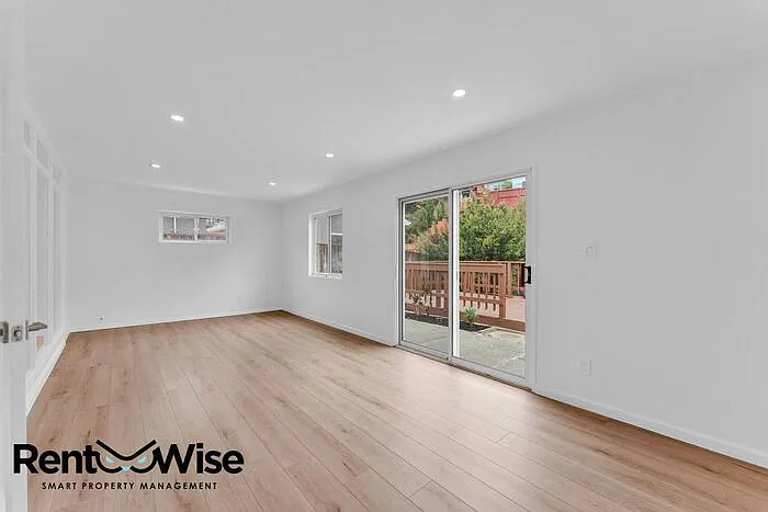 110 Cuesta Dr — Photo 21