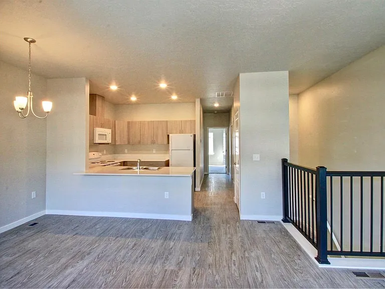 4260 N Reed Ln — Photo 4