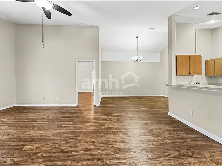 11330 Jim Ct — Photo 7