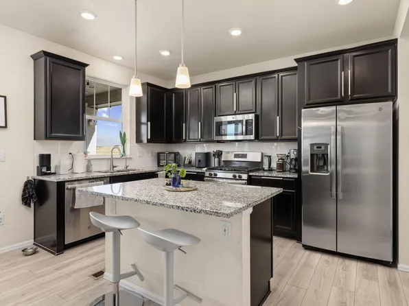 322 N Patsburg St, Aurora, CO 80018