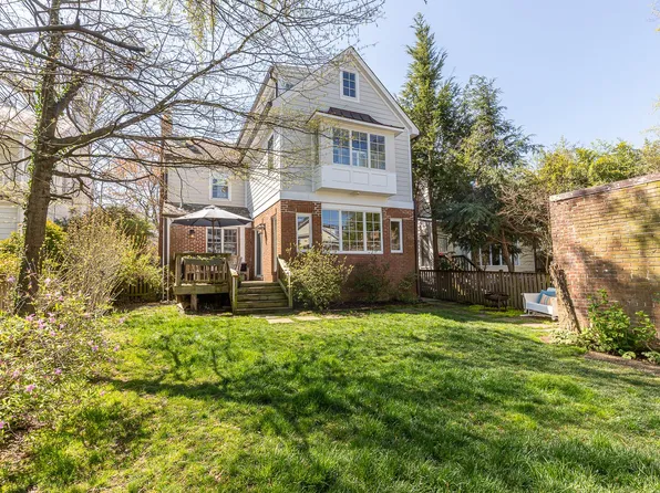 4515 Yuma St NW, Washington, DC 20016
