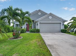 2724 Miracle Pkwy, Cape Coral, FL 33914