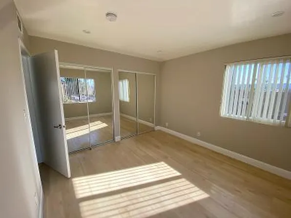 14731 Erwin St, Van Nuys, CA 91411