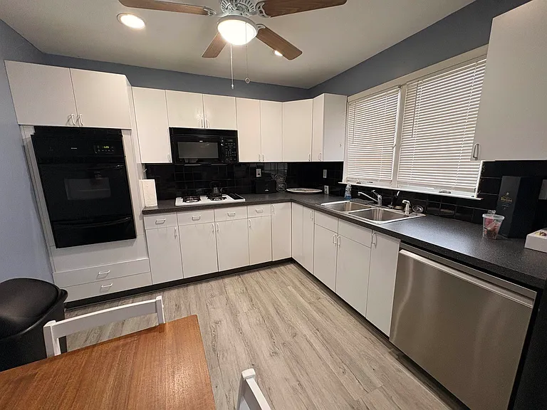 32 Franklin St #2 — Photo 5