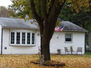 1301 Southwestern Dr, Tecumseh, MI 49286