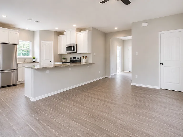 1620 E Robert St — Photo 2