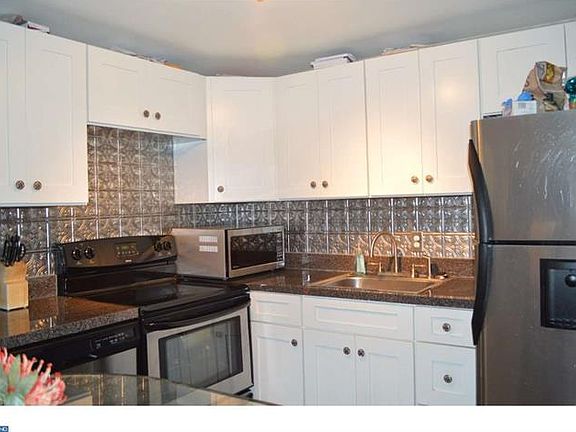 5th image of 19 Bunting Ln