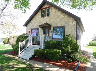 3568 S 33rd St, Greenfield, WI 53221