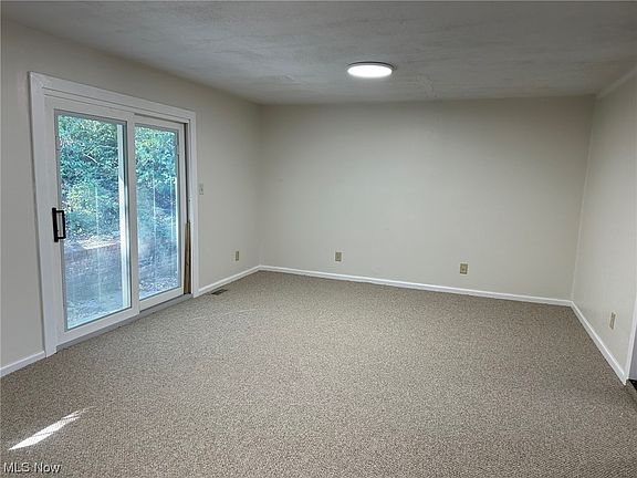 4th image of 3604 6th Ave
