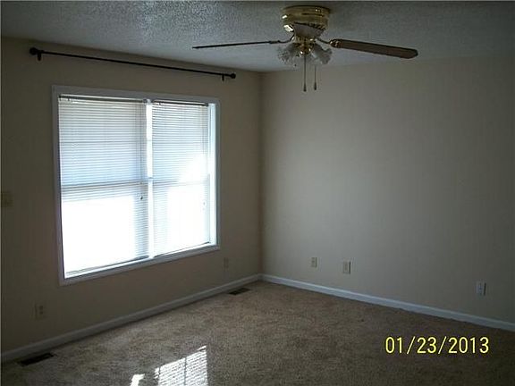 2nd image of 11 Mississippi Ave