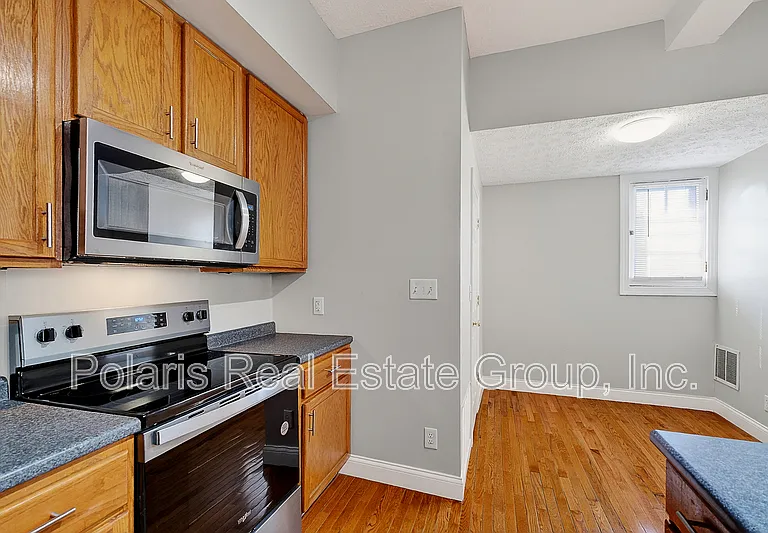 145 E 14th St — Photo 15