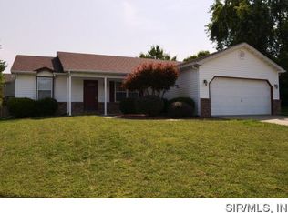 900 Amesbury Ct, Swansea, IL 62221