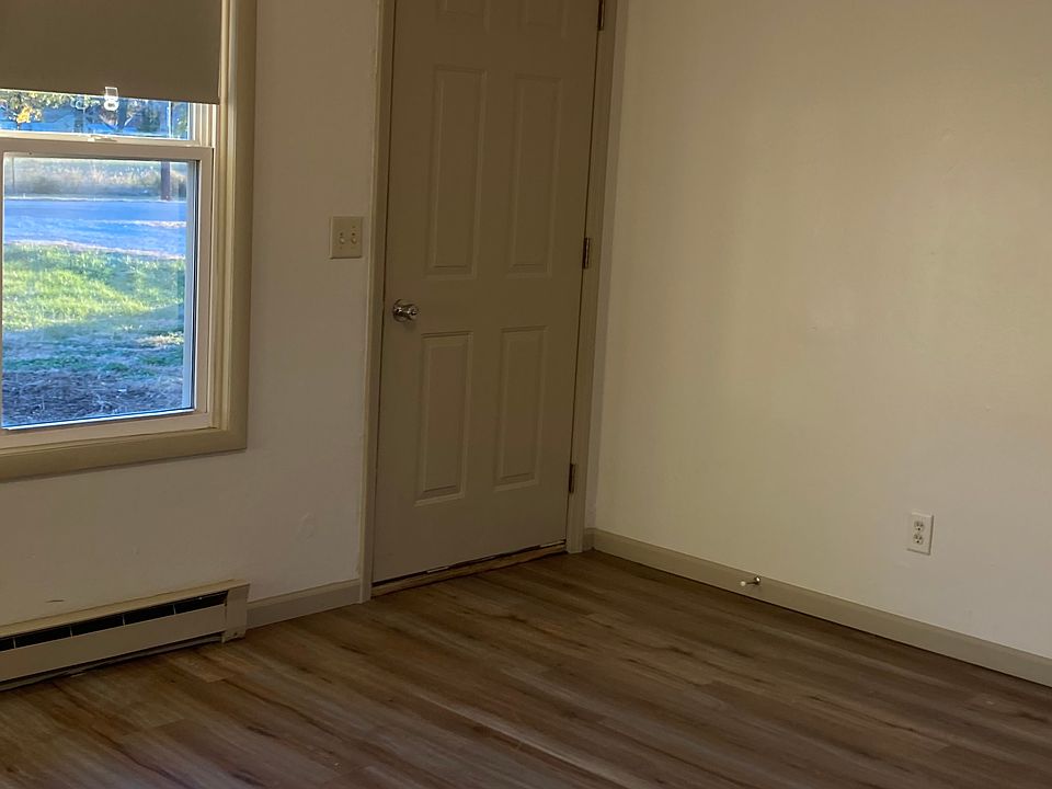 1st image of 418 W Work St #418