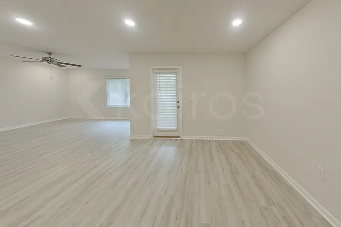 285 Monarch Ln — Photo 26