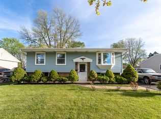 738 Tinley Dr, Aurora, IL