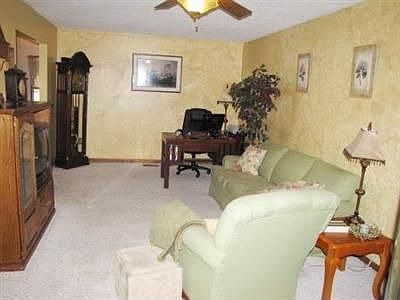 1st image of 786 Hidden Valley Ct