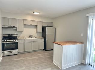 1719 E Roosevelt Rd APT 2, Wheaton, IL 60187