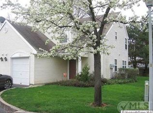 13 Commons Dr, Neptune, NJ 07753